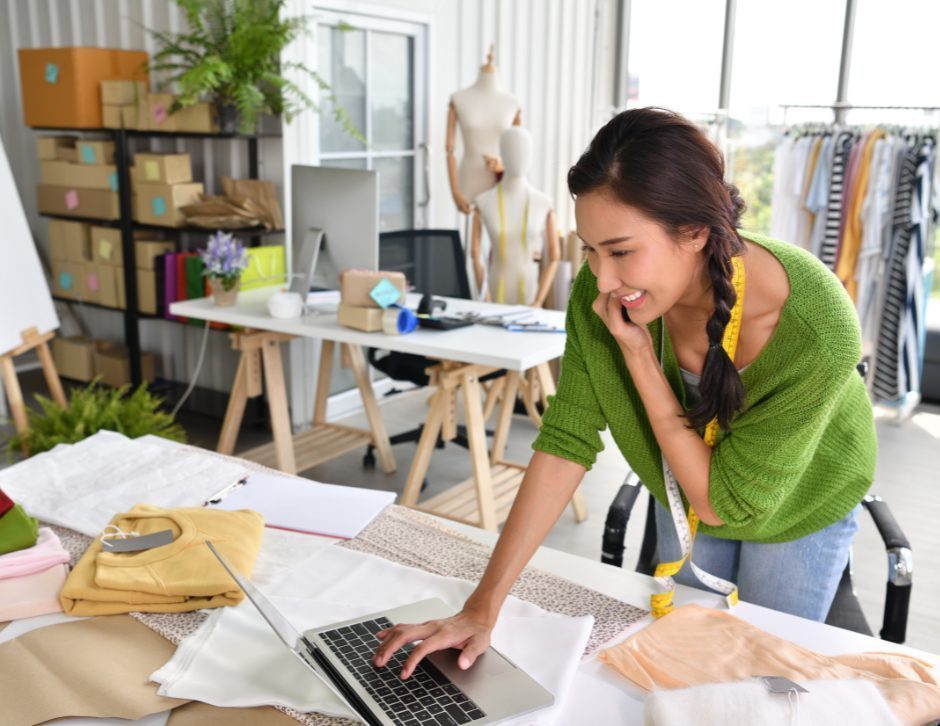 Education and Coaching That Helps Turn Your Passion into a Thriving Business