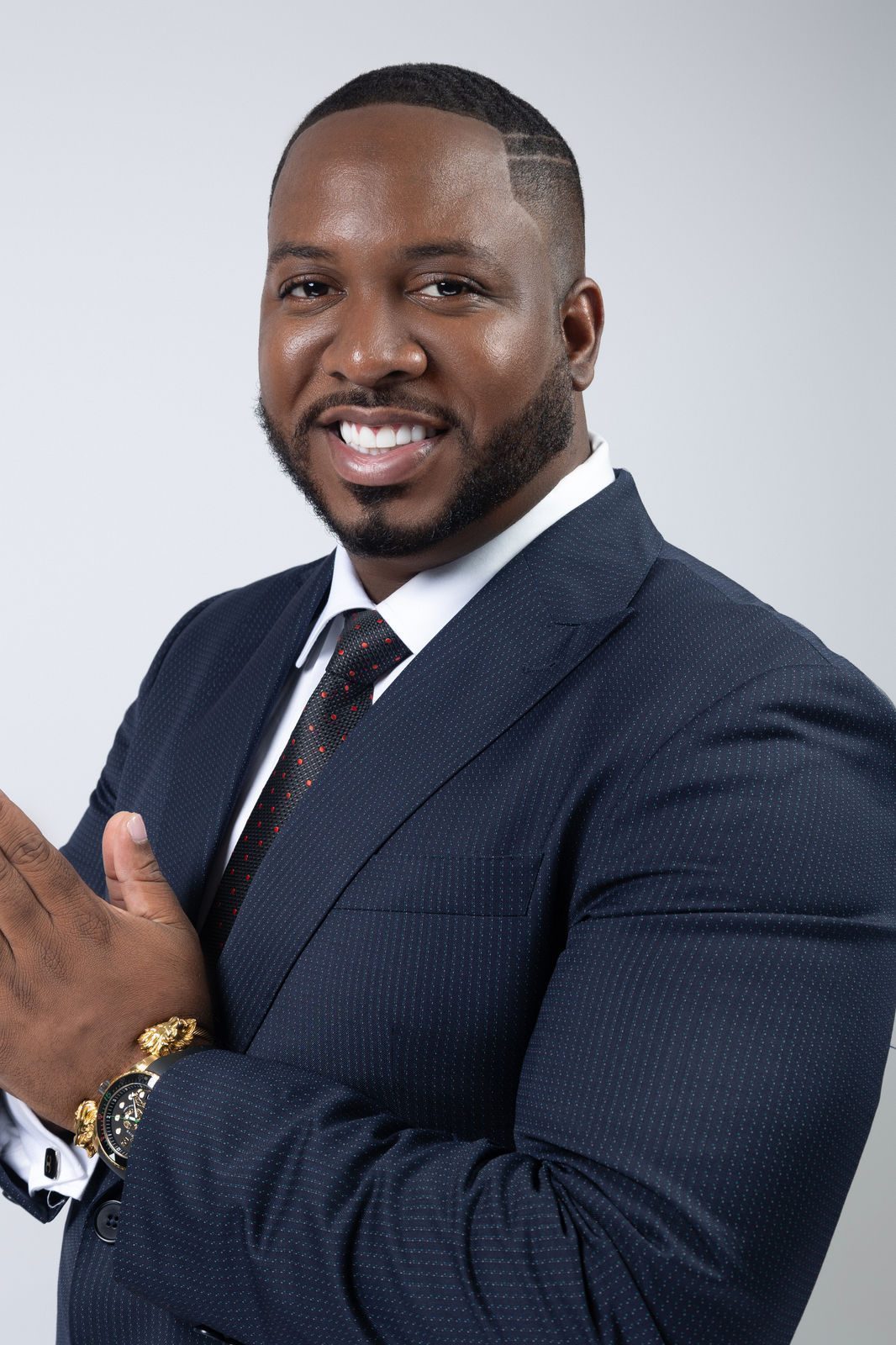 Military Man Leads the Masses to Financial Freedom